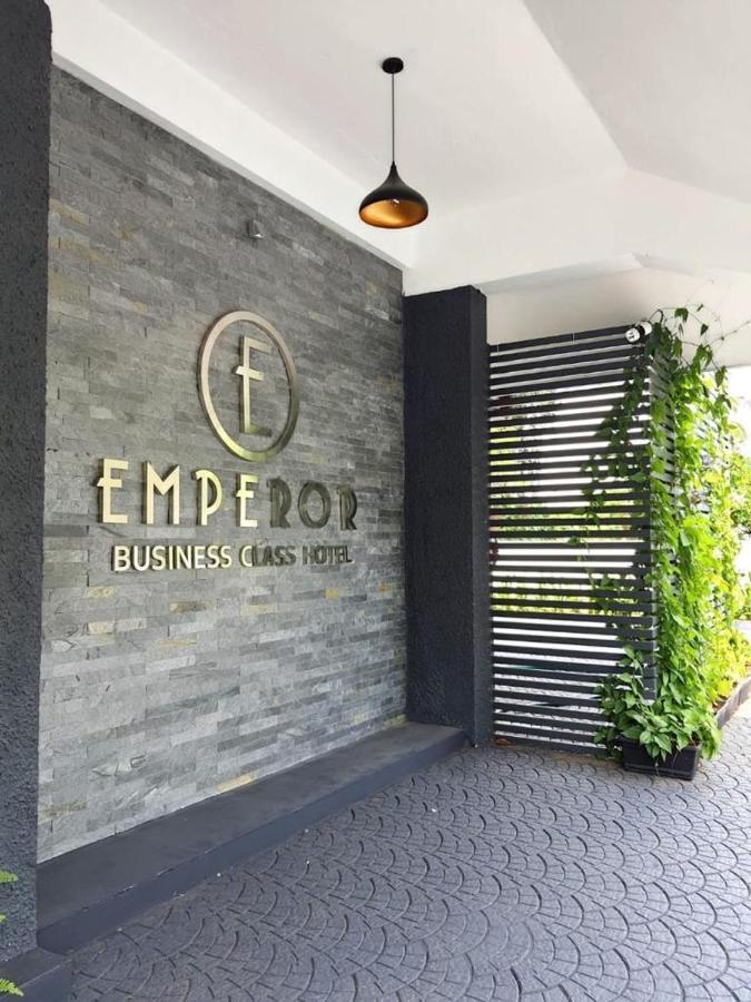 Emperor-Hotel Rachana Continental Pvt Ltd Kizhake Chālakudi Exterior foto